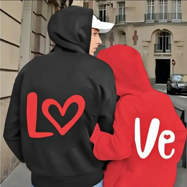 Sweat à capuche couple Love & Couple