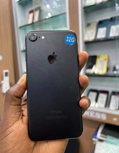 iPhone 32GB Noir Débloqué