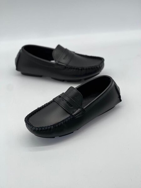 CLASSIC LOAFERS