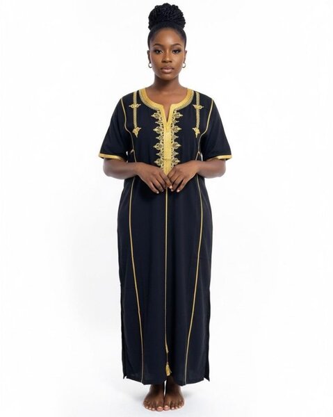 Nuit africaine élégante en noir et or