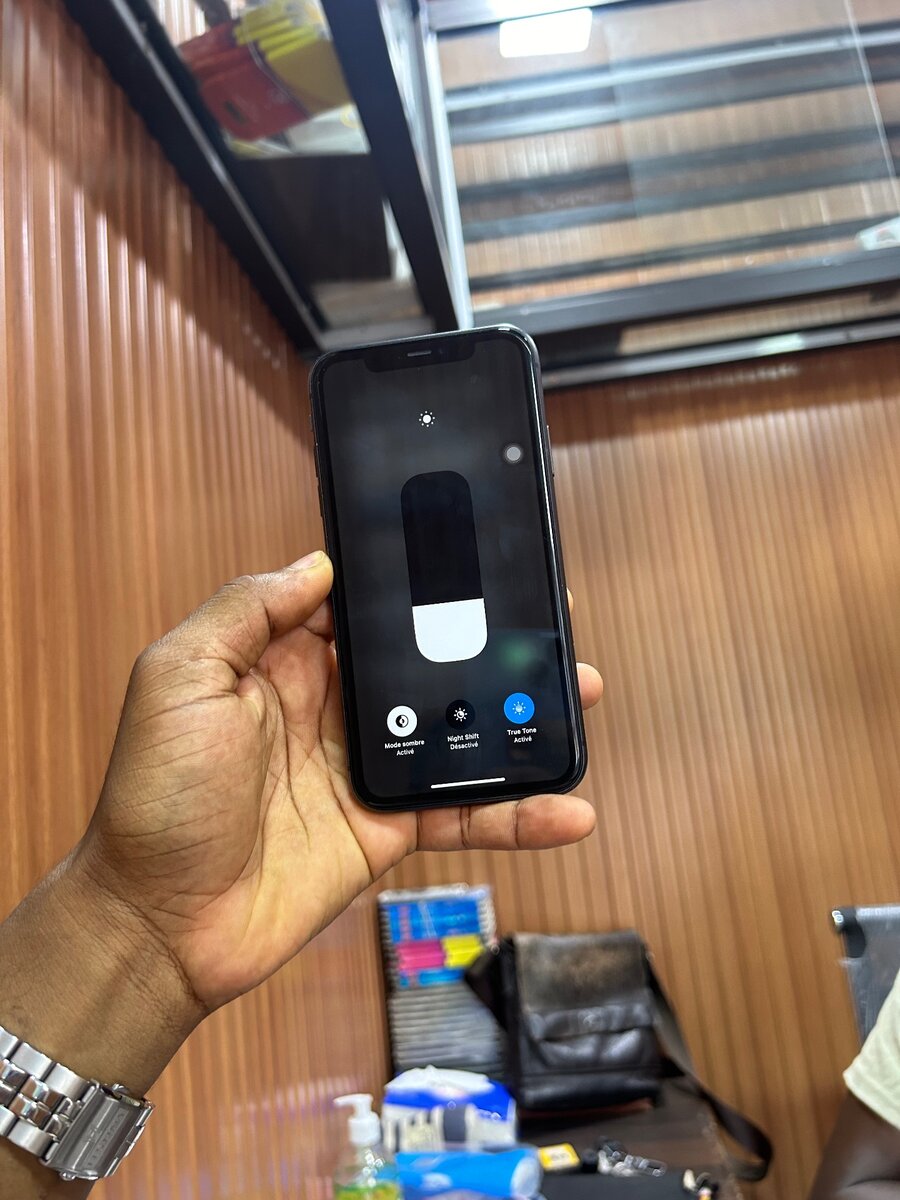 iPhone 11 simple 64giga occasion