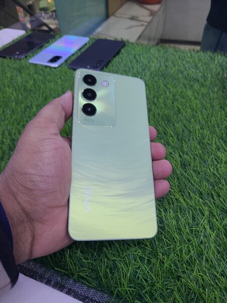 Vivo Y100