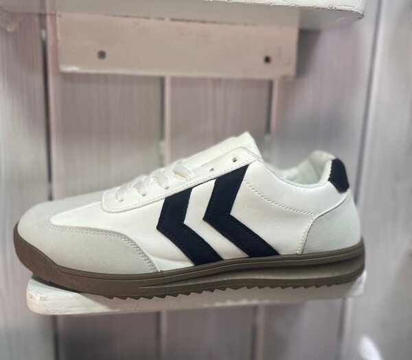 Baskets blanches classiques