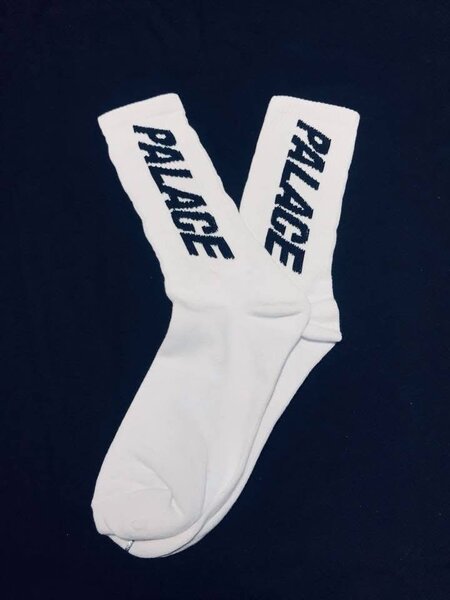 Chaussettes blanches tendance