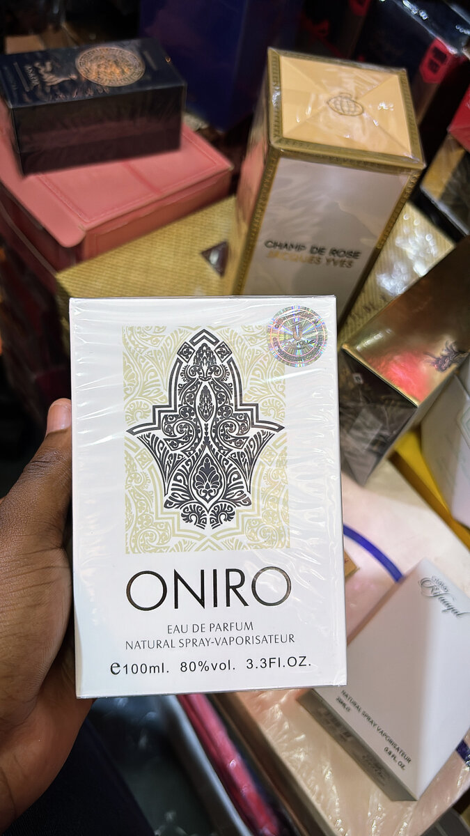 Parfum Oniro Rouge ,blanc