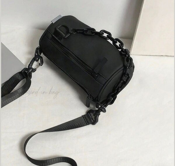 Sac bandoulière noir élégant