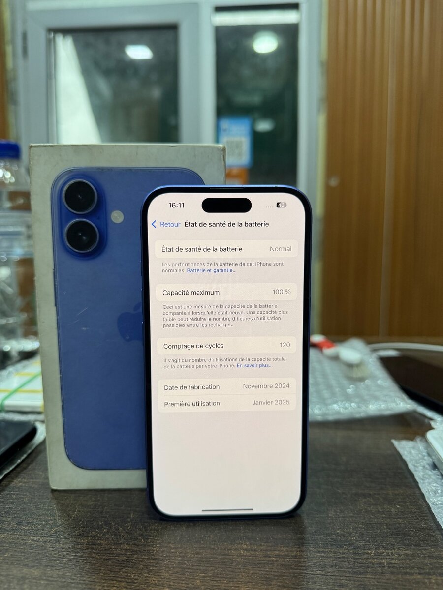 iPhone 16simple juste descelle