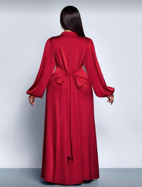 Robe longue satinée rouge
