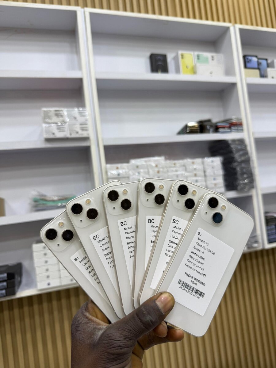 13 simple  128 Go quasi neuf