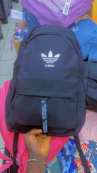 Sac à dos Adidas élégant