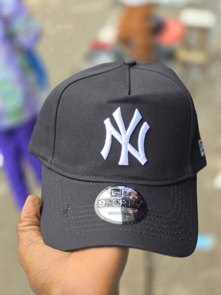 Casquette NY noire ajustable