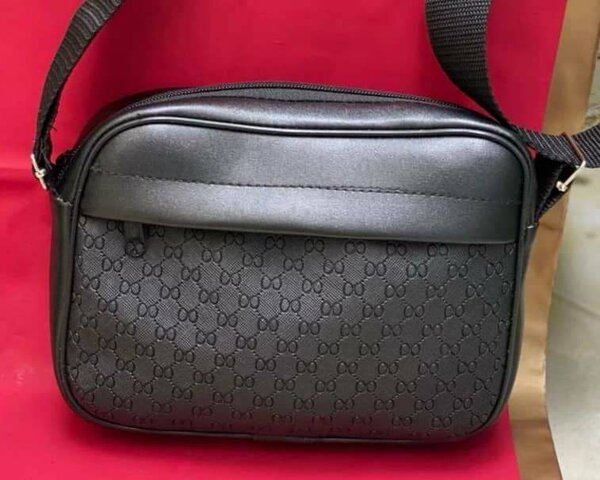 Sac bandoulière élégant homme