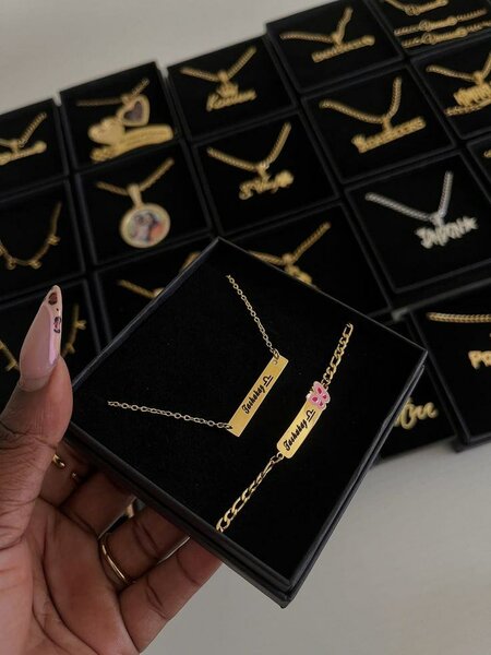 Collier et bracelet personnalisés