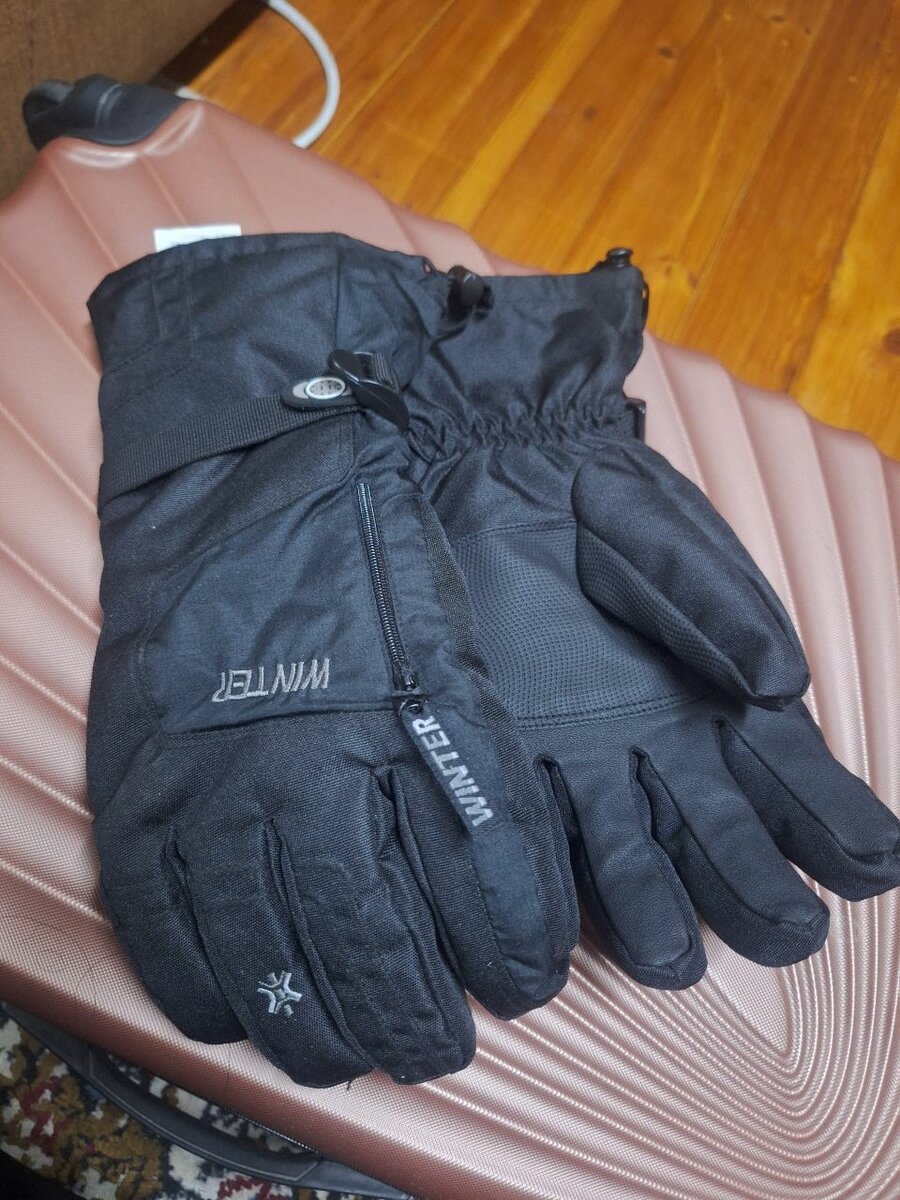 Перчатки очень теплые новые!