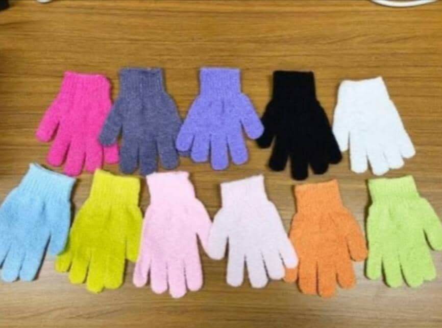 Gants exfoliants colorés spa