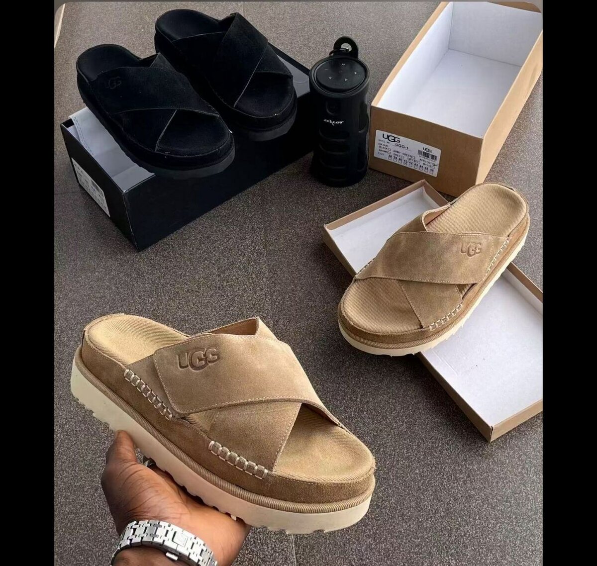 Tongs UGG Suède Confort