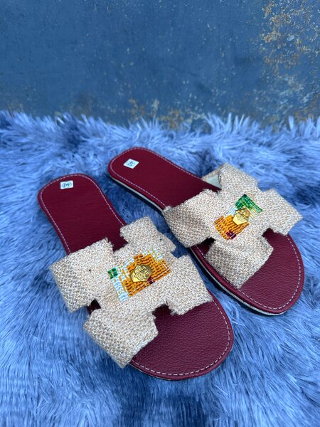 Sandales en paille élégantes