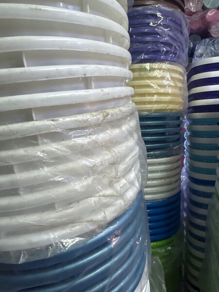 Panier à linge en plastique robuste