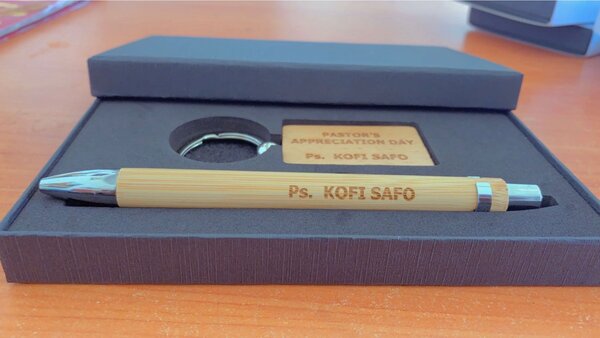 Wooden Pen and Keyholder Set