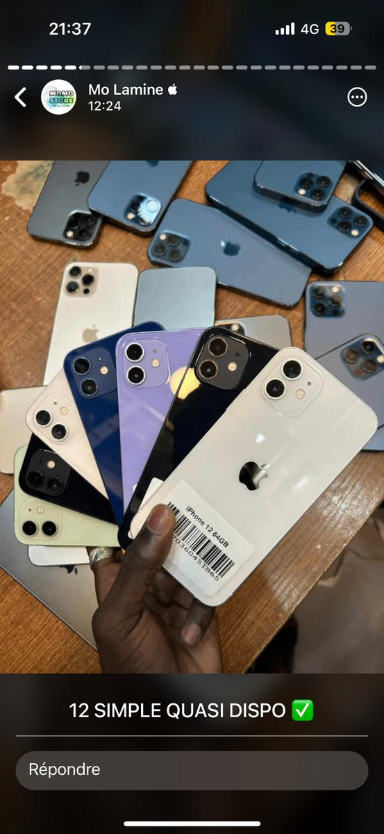 iPhone 12 simple casi neuf en colie