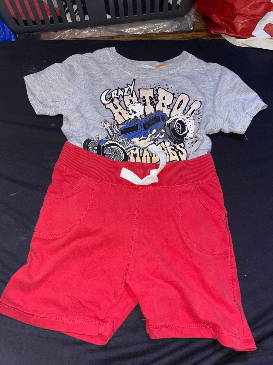 Lot de tenues pour enfants