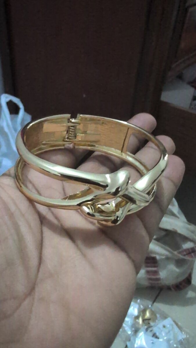 Bracelet serpent doré élégant