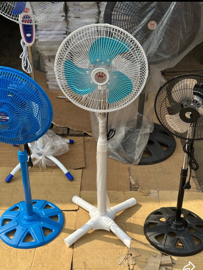 Ventilateur sur pied réglable