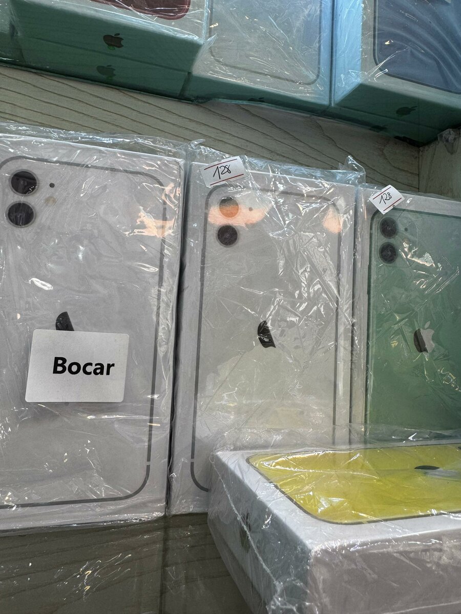 iPhone 11 - Couleurs Vives