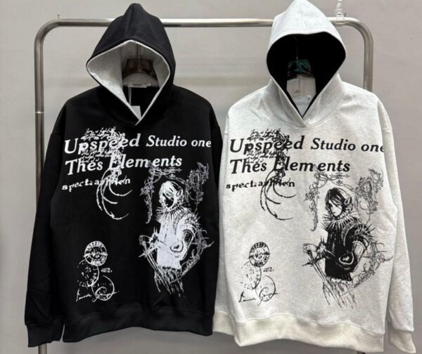 Sweat à Capuche Imprimé Moderne