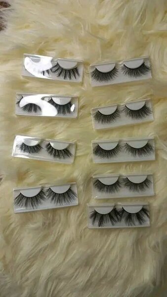 Faux cils glamour