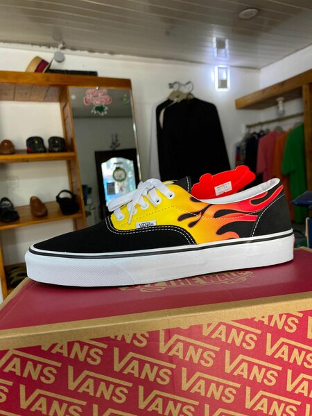 VANS AUTHENTIC