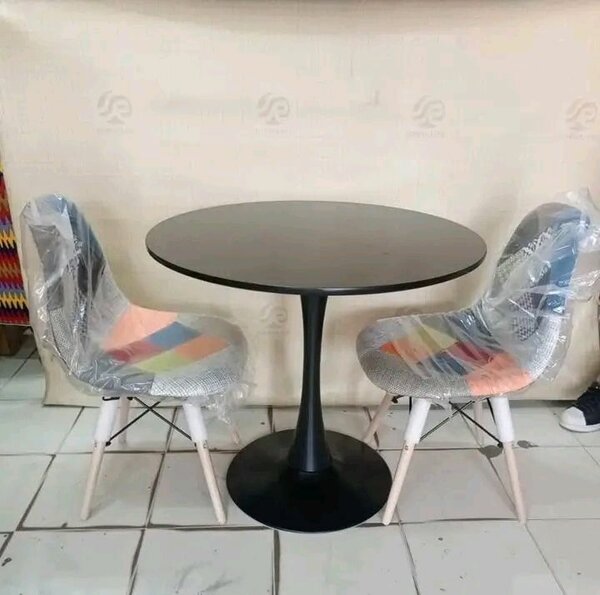 Table et chaises pour cuisine