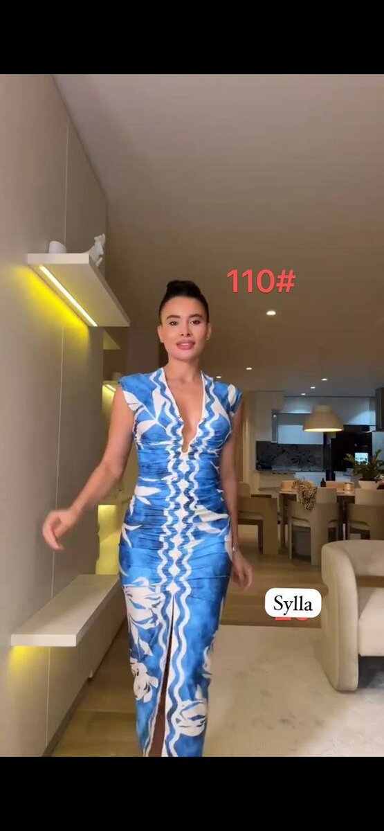 Robe moulante élégante bleue