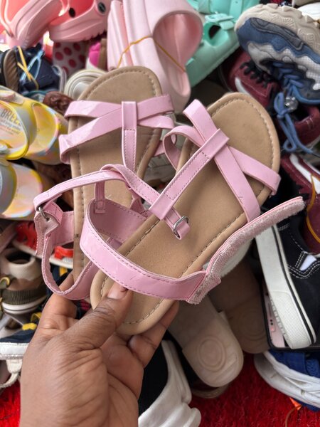 Kinds sandals