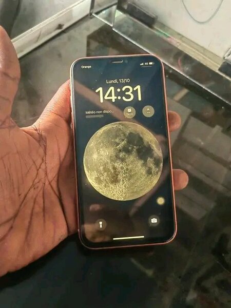 iPhone XR Corail 64 Go
