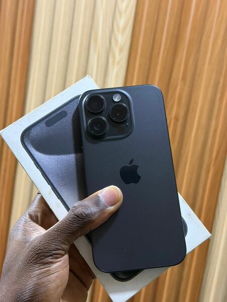 iPhone 14 Pro Max Noir élégant