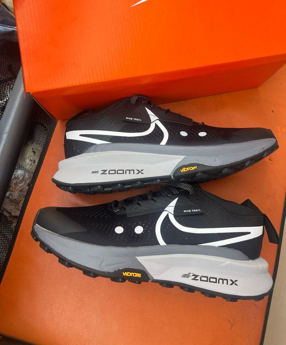 Nike Zoom Sneakers
