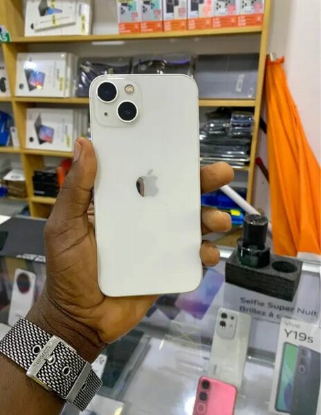 iPhone 13 Blanc 128Go