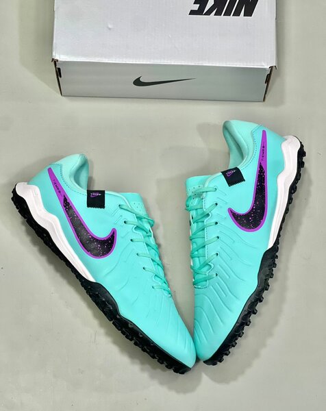 Chaussures Nike de football