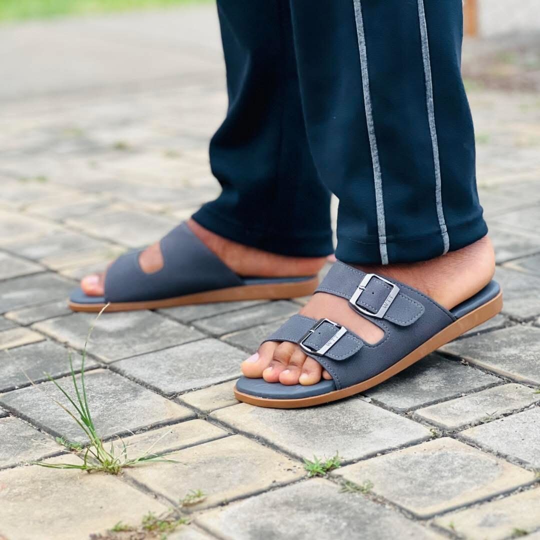 Sandales à boucles cuir