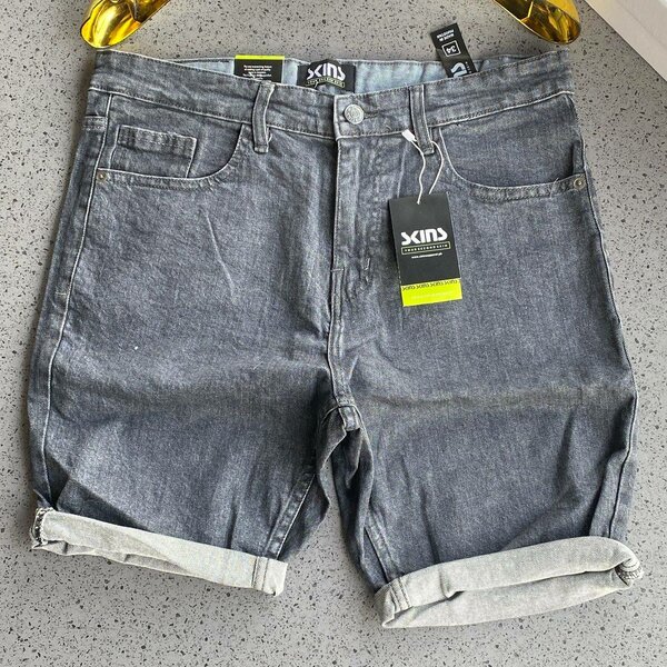 SHORT JEANS