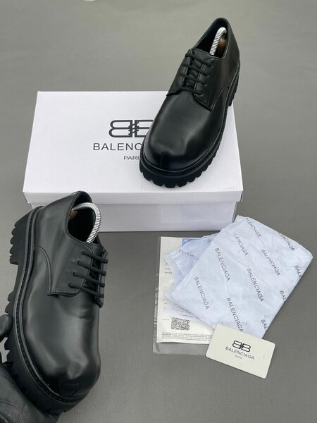 Chaussures derby homme Balenciaga