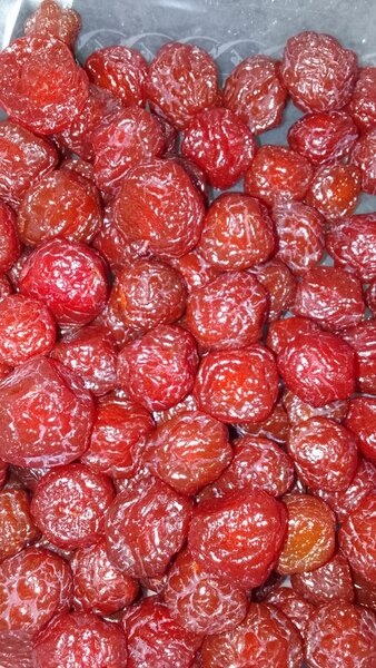 Dehydrated cherries