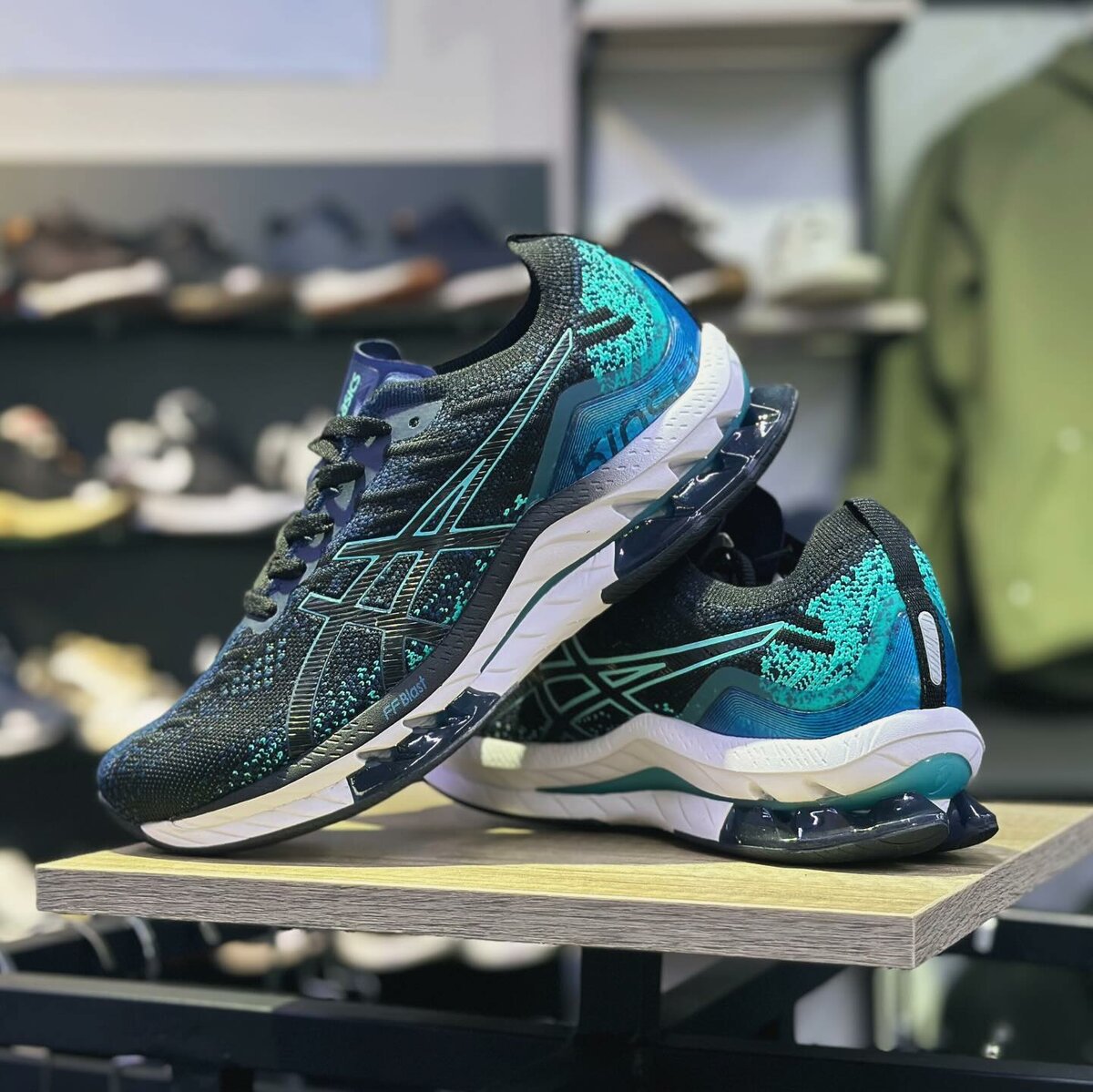 Термо кроссовки размер 40-44