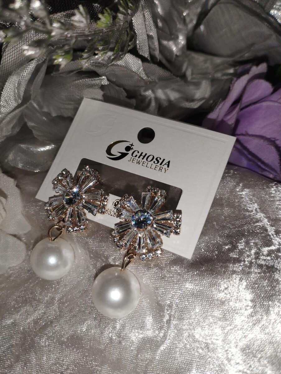 Rhinestone Flower Pearl Stud Earrings for Women