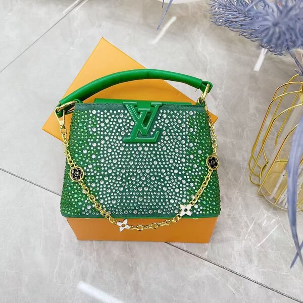 Sac à main élégant strass