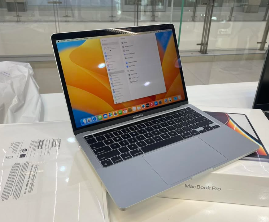MacBook Pro 2020 with M1 Chip