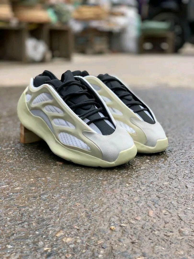Yeezy 700