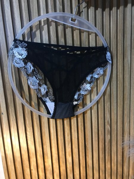 Culotte dentelle élégante