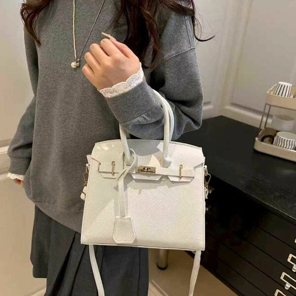 Sac à main élégant en cuir